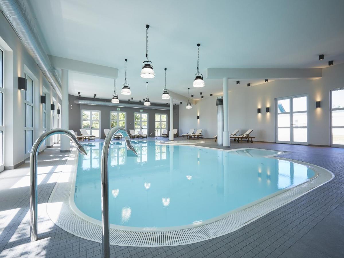Reetland Am Meer - Premium Reetdachvilla Mit 3 Schlafzimmern, Sauna, Kamin Und Massagesessel F05 Dranske Eksteriør bilde